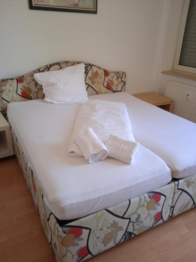 Apartment Mit 3 Schlafzimmer 凯撒斯劳滕 外观 照片